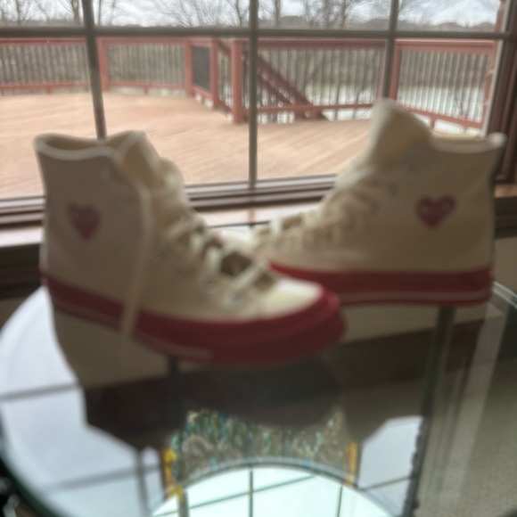 Converse Comme des Garçons Play x White Sneakers with Red soles. - Picture 3 of 11